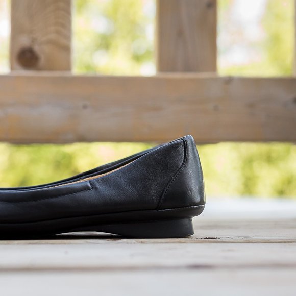 Black Naturalizer N5 comfort flats - Picture 3 of 5